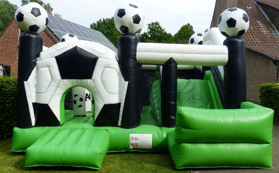 Link naar Voetbal springkasteel verhuur